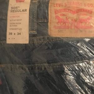 Levis